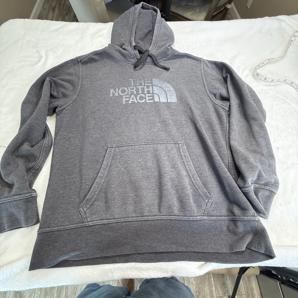 The North Face Half Dome Hoodie Men’s M Gray Pullover Logo Sweatshirt